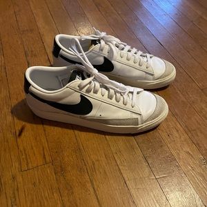 Nike Women's Blazer '77 Low Shoes Women’s Size 10
